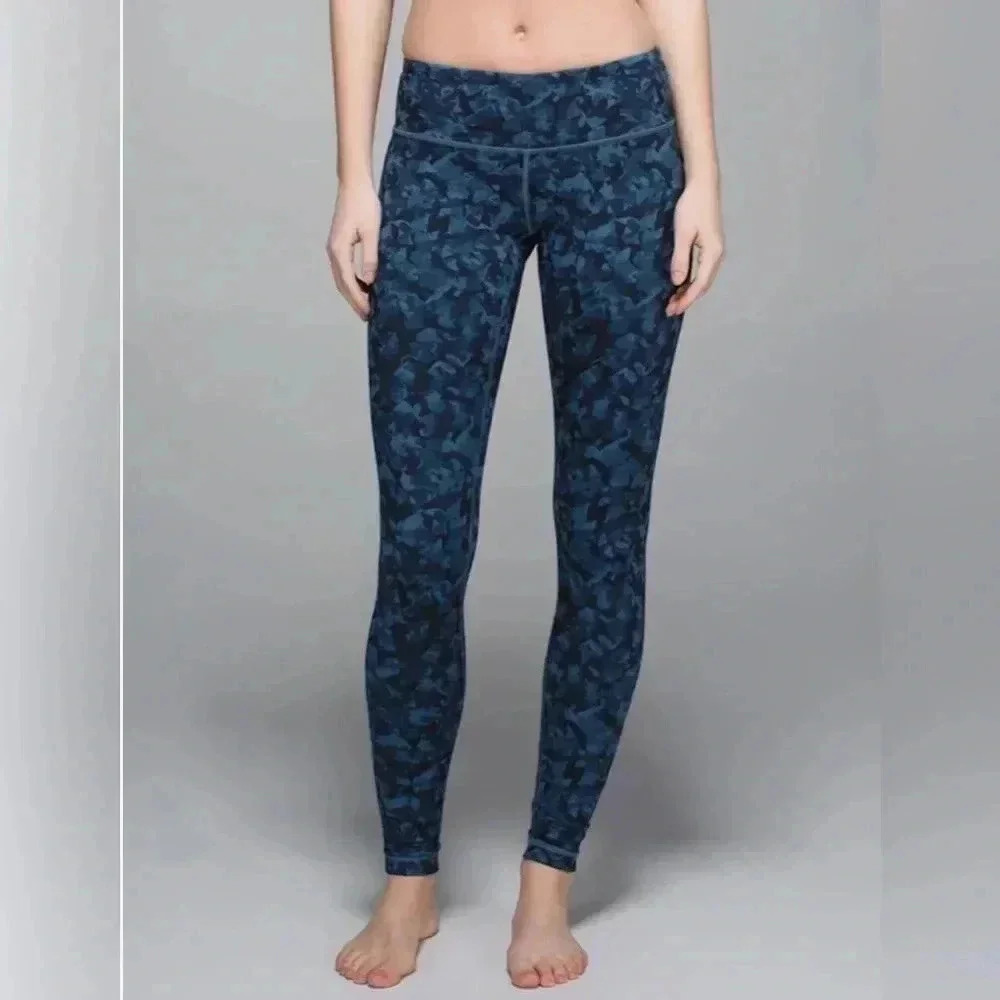Iululemon Wunder Under Mystic Jungle Hawk Blue Harbor Legging’s Blueblack Size 4